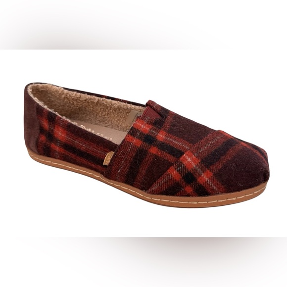 Toms cozy Alpargata Red Black Plaid Flannel Faux Shearling Slip Ons Flats Sz 8 - Picture 1 of 9